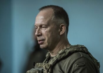 Количество ампутаций на фронте в апреле уменьшилось, – Сырский