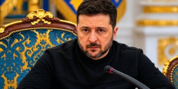 Зеленский предупредил о подготовке Россией удара “Орешником” по Украине