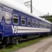 Після майже тисячі атак: Укрзалізниця встановлює модульні укриття
