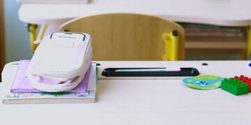 Київські школи переходять у режим підтримки: канікули під питанням