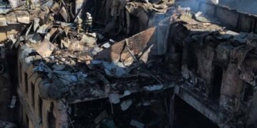 У Києві зростає кількість постраждалих: влада відкрила десятки пунктів допомоги