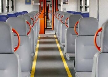 Літо без спеки у вагонах: з Києва вже курсують оновлені електропоїзди