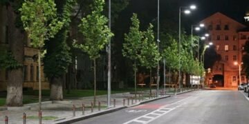 Київ економить електроенергію: як у столиці модернізують вуличне освітлення