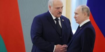 Зняття санкцій з білоруських добрив допоможе Путіну: в ОП вказали на важливий момент