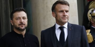 Франция готова помогать Украине с разработкой антибаллистики, – Зеленский