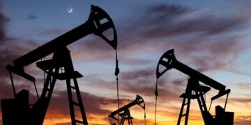 Ціни на нафту змінились після атаки на атомну станцію в ОАЕ