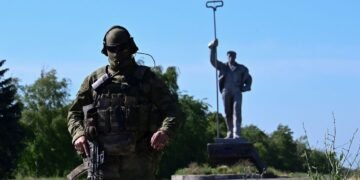 Оккупанты в “ДНР” выпустили праздничное печенье в честь “освобождения” Мариуполя