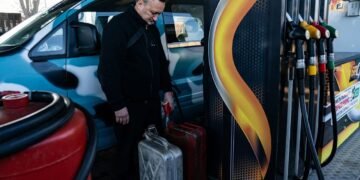 Запасів дизеля в Україні є більш ніж на місяць, бензину – майже на два, – директор “А-95”