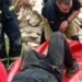 Небезпечний інцидент: у Києві рятувальники витягли чоловіка