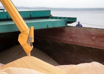 Як Росія краде українське зерно: в ОП розкрили злочинний механізм