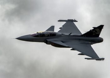 Шведские истребители Gripen станут приоритетом Минобороны для защиты неба