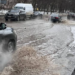 Вода заблокувала дорожній рух: в Києві сталась комунальна аварія