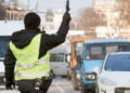 Одна з найбільших доріг Києва частково перекрита: що сталося