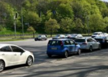 Кілометрові затори на вихідних: де в Києві перекрили рух транспорту