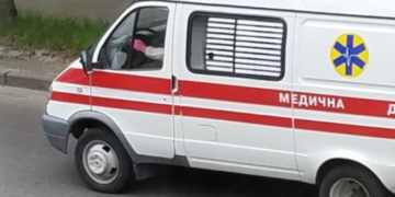 Без свідомості на асфальті: на Київщині виявили труп людини, – ФОТО