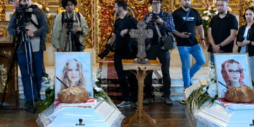 Масована атака вбила двох сестер: у Києві прощаються з загиблими, – ФОТО