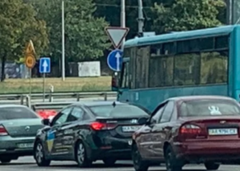 Дороги Київщини в небезпеці: що відбувається, – ФОТО