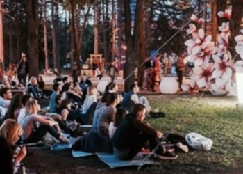 Кіно під зоряним небом: Топ-5 літніх кінотеатрів Києва, – ФОТО