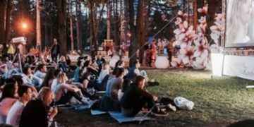 Кіно під зоряним небом: Топ-5 літніх кінотеатрів Києва, – ФОТО