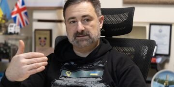 “Послати бабусю чи НБУ”: Смілянський різко висловився про банківські послуги біля фронту
