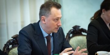 “Работайте или воюйте”: Соболев указал на важный нюанс по бронированию