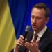 У Кабміні допустили закриття частини програм підтримки українців