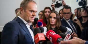 Премьер Польши раскритиковал предложение РФ о перемирии на 9 мая