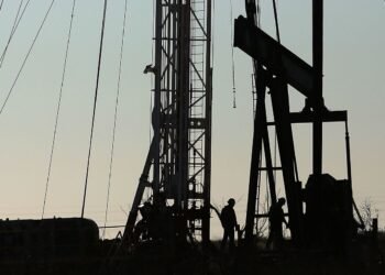 Нафта знову дорожчає після нових ударів США по Ірану