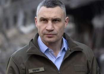 Кличко прокомментировал атаку на Киев и пообещал помощь пострадавшим