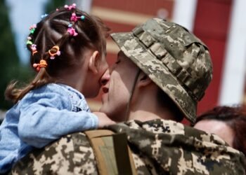 Детям пленных и пропавших военных теперь проще сменить место жительства