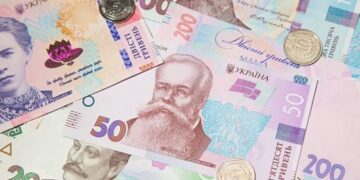 Нацбанк выводит из обращения часть банкнот: какие купюры будут изымать