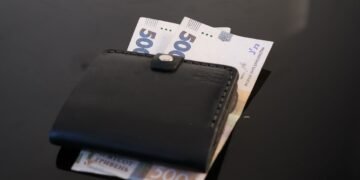 Від 450 до 3100 гривень: затверджено розміри виплат до Дня Незалежності (повний перелік)