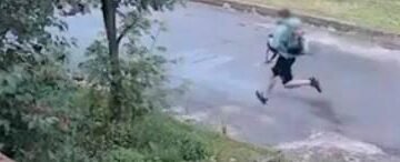 Грабіж серед білого дня: у Києві зухвало напали на 65-річну жінку
