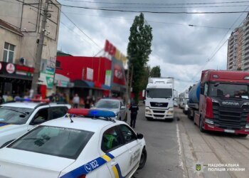 Один момент неуважності — і смерть на дорозі в Києві