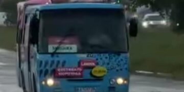 Києвом їздить маршрутка-примара: її маршрут викликав питання