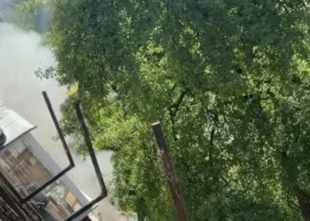 Вибух у центрі Києва: людей попередили про небезпеку через токсичний дим