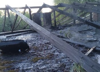 Ворожий дрон Герань-2 пошкодив дитячий садок та житлові будинки у Сумах