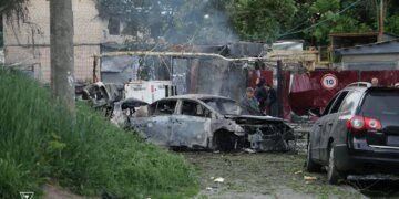 На Київщині через нічну атаку рф постраждали троє людей, пошкоджені будинки та склади