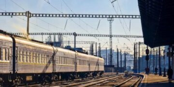 В Харьковской области из-за опасности обстрелов задержаны поезда