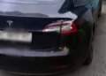 У Києві після конфлікту на дорозі нетверезий чоловік викрав Tesla із заправки