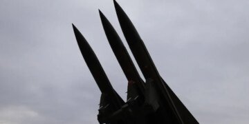 росія атакувала Україну балістикою, знешкоджено 264 з 293 дронів