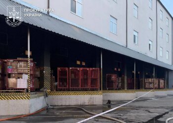 "Нова пошта" зупинила роботу сортувального депо в Києві після вибуху