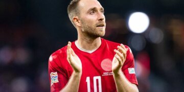 Його скоро випишуть – лікар збірної Данії розповів про стан Еріксена, який втратив свідомість у матчі проти України