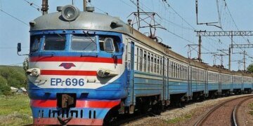 «Укрзализныця» меняет расписание пригородных поездов в нескольких областях