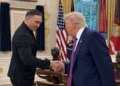 Олександр Усик зустрівся з Трампом в Овальному кабінеті Білого дому