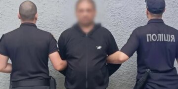 Семья в заложниках у безумца: на Закарпатье мужчина едва не подорвал жену и двоих сыновей