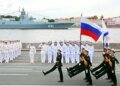 Гордость на дне: в Питере панически боятся выводить корабли на парад