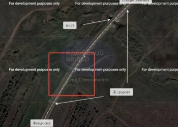 У Криму після атаки горять стратегічні залізничний та автомобільний мости