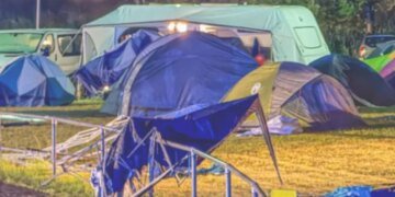 В Германии девять человек пострадали от удара молнии на турнире по гандболу