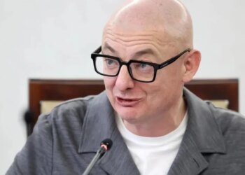 Орденопад продолжается: польский политик демонстративно вернул две госнаграды Украины